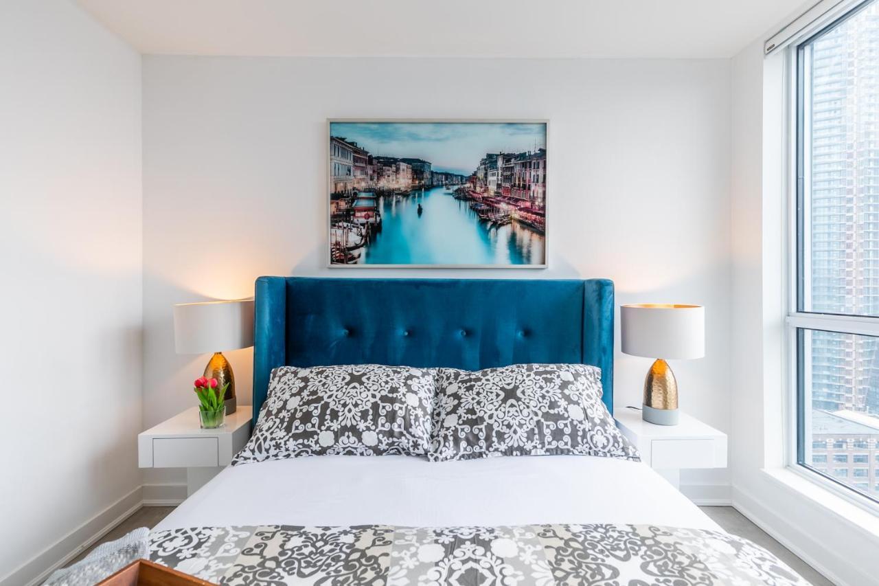 Luxury 2 Bedroom In The Heart Of Entertainment District W/ Cn Tower View Торонто Екстериор снимка
