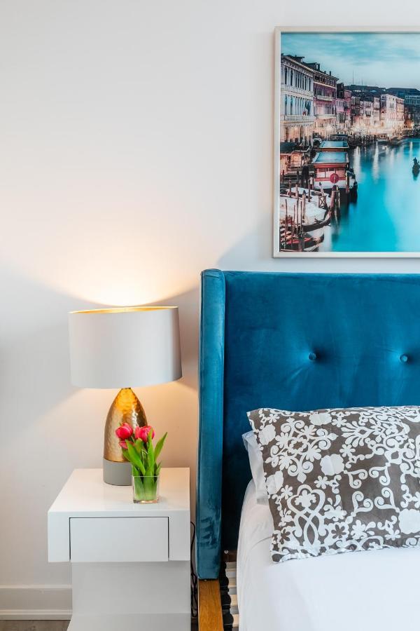 Luxury 2 Bedroom In The Heart Of Entertainment District W/ Cn Tower View Торонто Екстериор снимка
