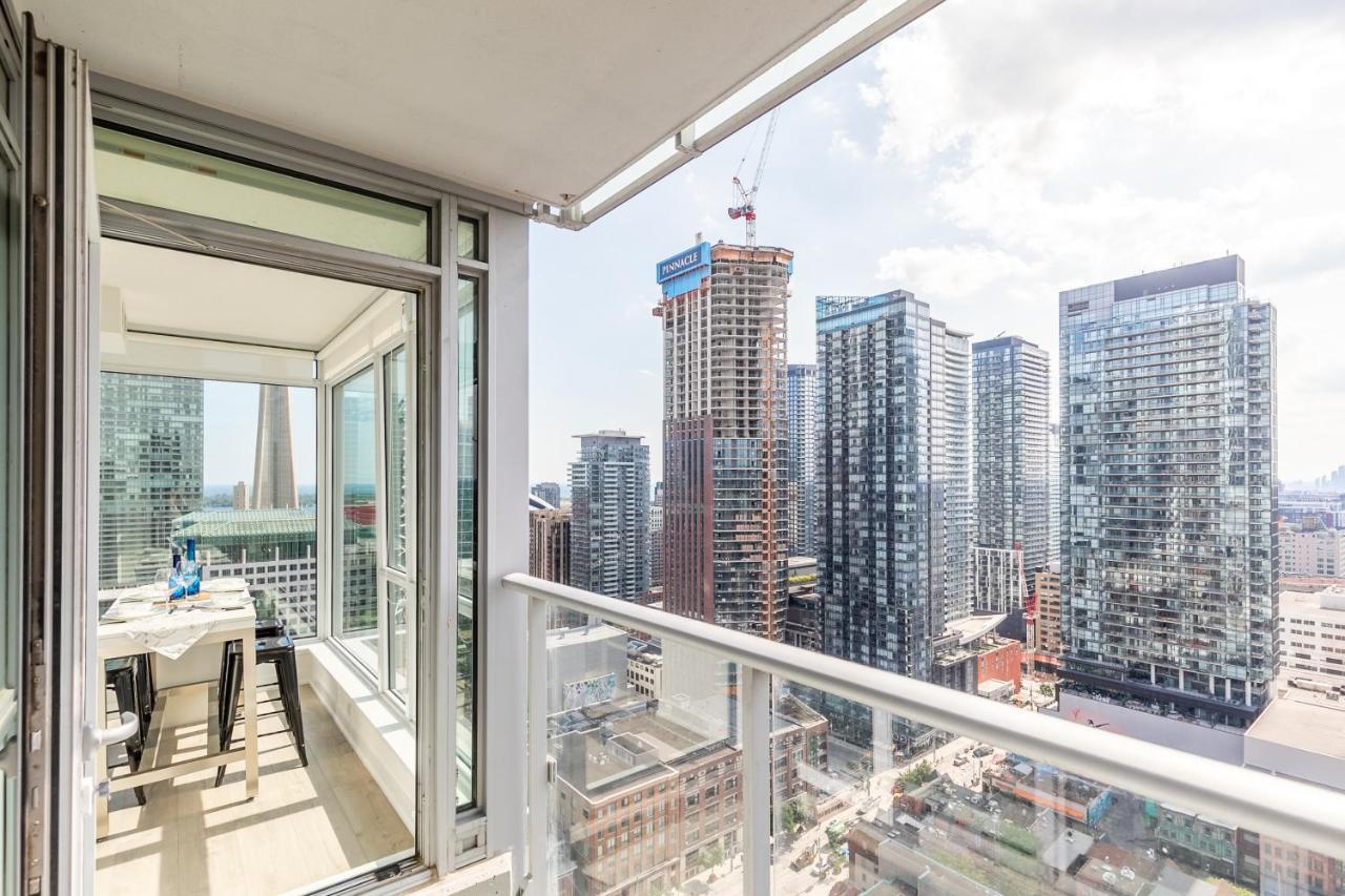 Luxury 2 Bedroom In The Heart Of Entertainment District W/ Cn Tower View Торонто Екстериор снимка