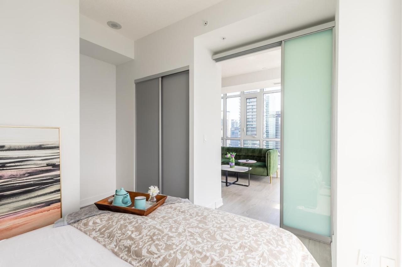 Luxury 2 Bedroom In The Heart Of Entertainment District W/ Cn Tower View Торонто Екстериор снимка
